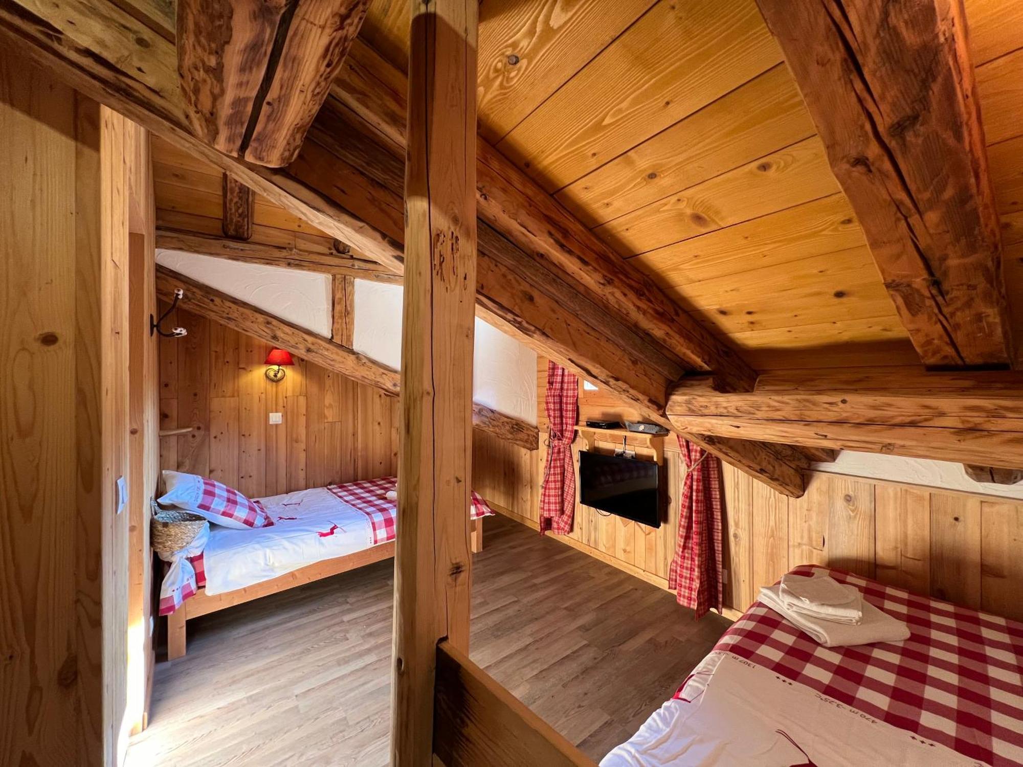 サン・マルタン・ド・ベルヴィル Chalet De Charme 13 Personnes Avec Sauna Ski O Piedsヴィラ エクステリア 写真